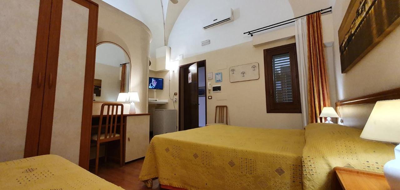 B&B Viaprimaldo Camere Otranto Exterior photo