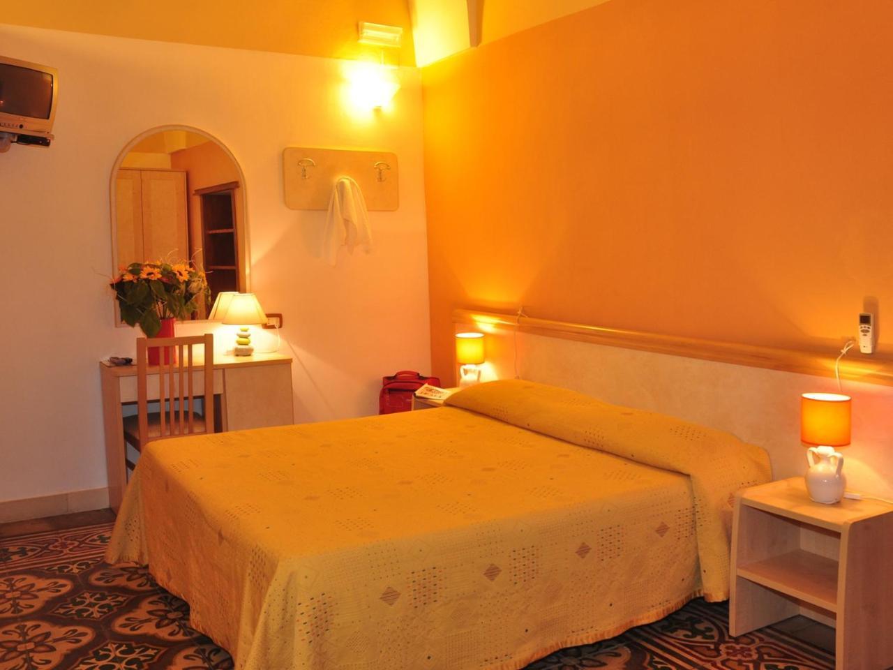 B&B Viaprimaldo Camere Otranto Exterior photo